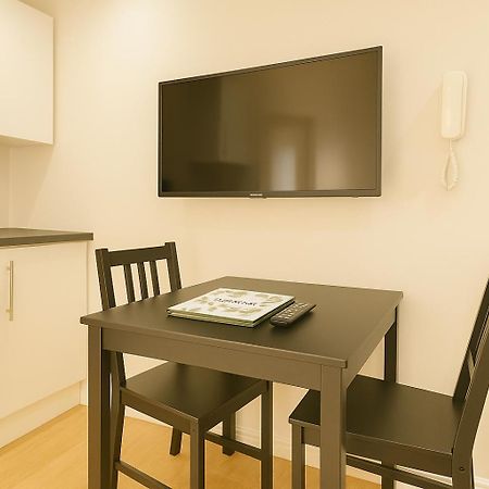One Bedroom Apartment In City Centre Cardiff Dış mekan fotoğraf